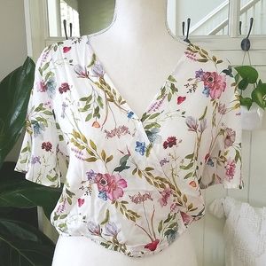 NWT! V-Neck Floral Cropped Blouse by Dynamite